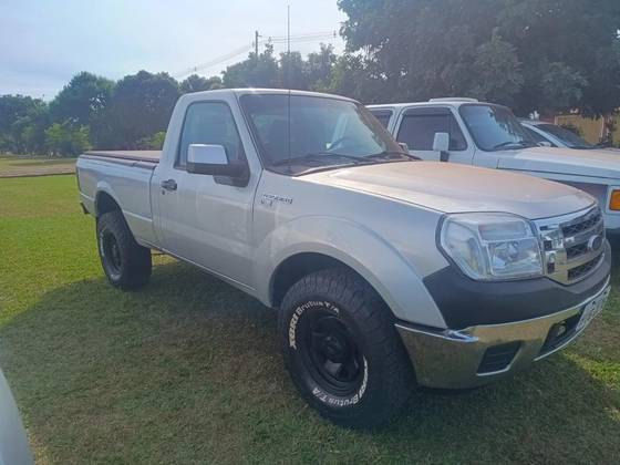 FORD RANGER 2.3 XLS 16V 4X2 CD GASOLINA 4P MANUAL